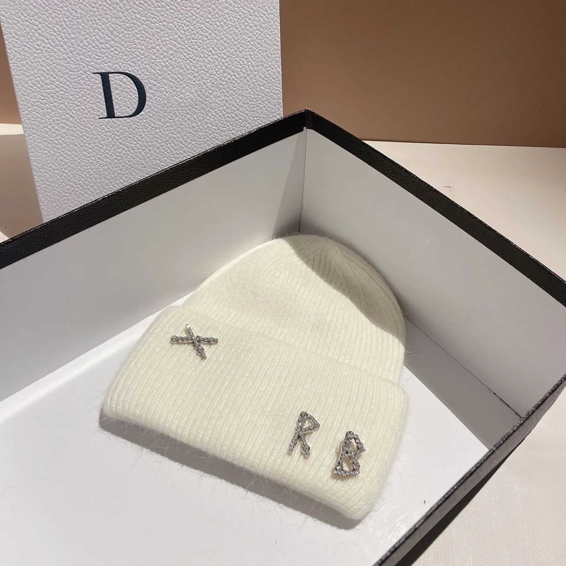 1PC Real Rabbit Fur Diamonds Letter Beanies Hats For Women Winter Warm Knitted Hat Famous Brand Lady Casual Bonnet Skiing Cap