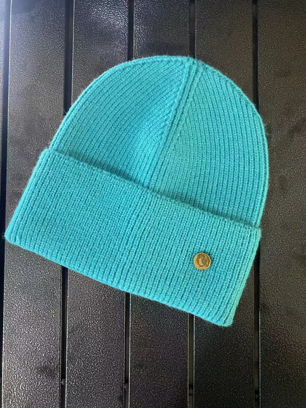 SolidcolorKorean knitted hat metal standard woolwomen's autumn andwinter Internet celebrityversatilewarmknitted windproof hatnew